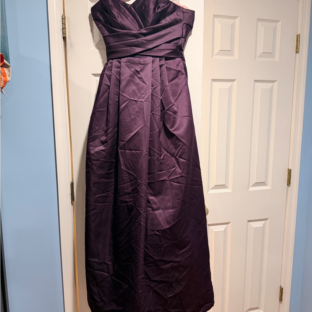 David’s Bridal Elegant Purple Evening Gown/Formal Gown